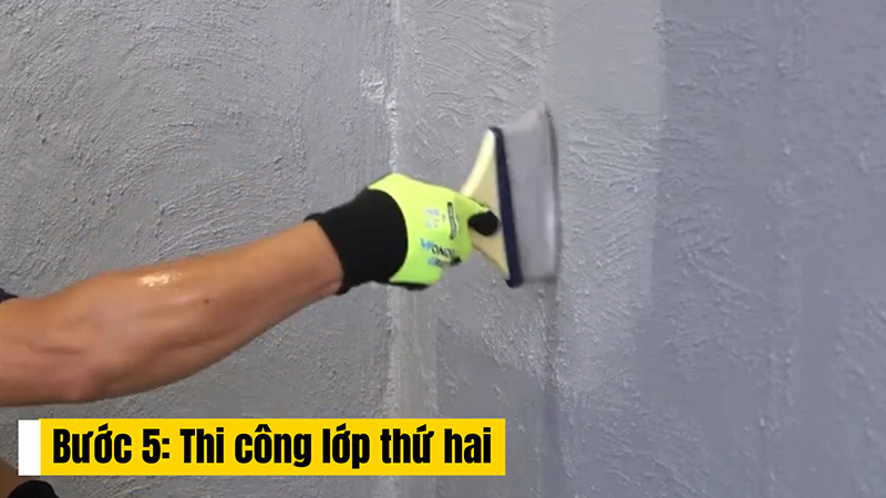 Hướng dẫn thi công màng chống thấm tường gốc Acrylic SikaCoat Plus: Bước 5: Thi công lớp thứ hai